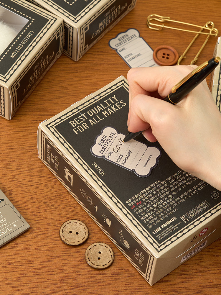 LINE FRIENDS CONY PETIT CLOSET PLUSH KEYRING & CLOSET RED SHAWL SET