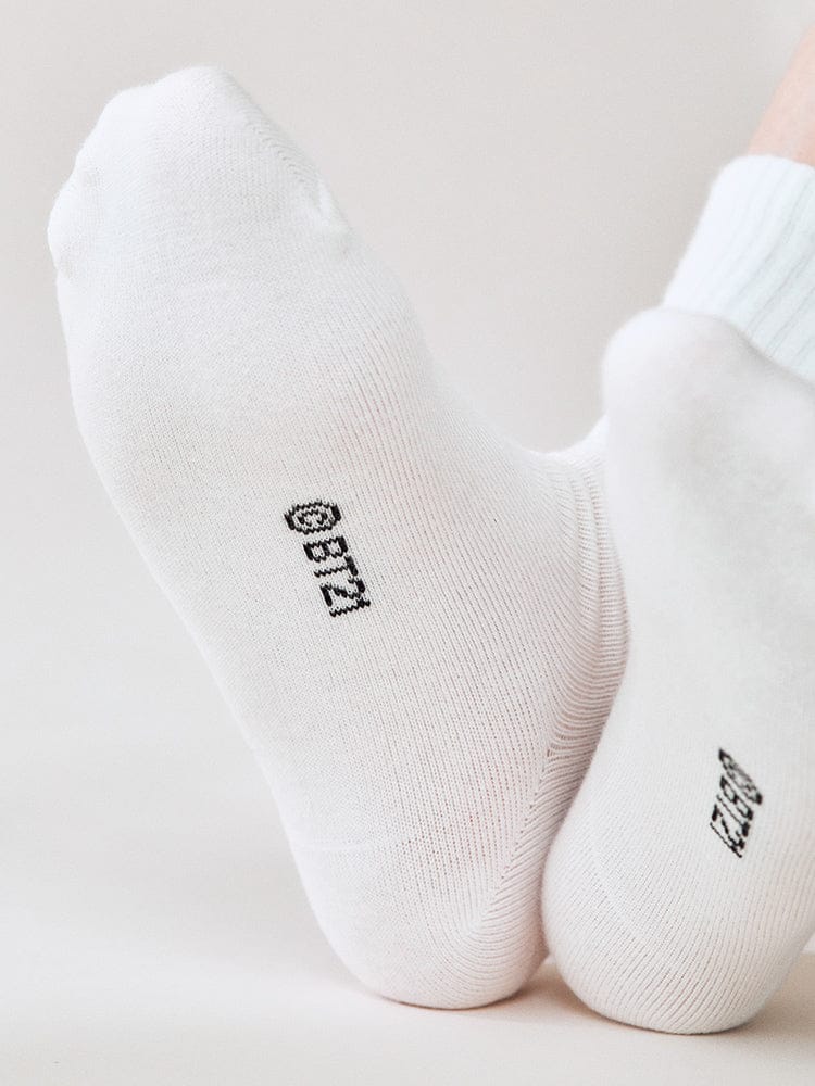 BT21 APPAREL_ 단품 BT21 TATA 베이직 립 자수 양말