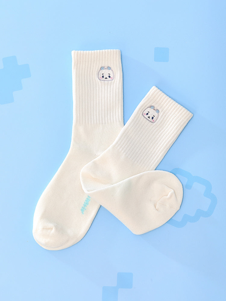 MMMM 립 자수 양말