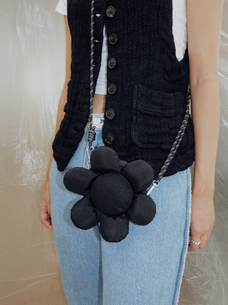 꼴레 플라워 키링백 쉐이드 블랙