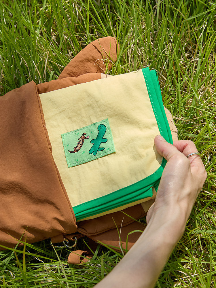 JOGUMAN TRAVEL_ 브라키오&우디 조구만 브라키오&우디 Throw Away 피크닉 매트&파우치 세트