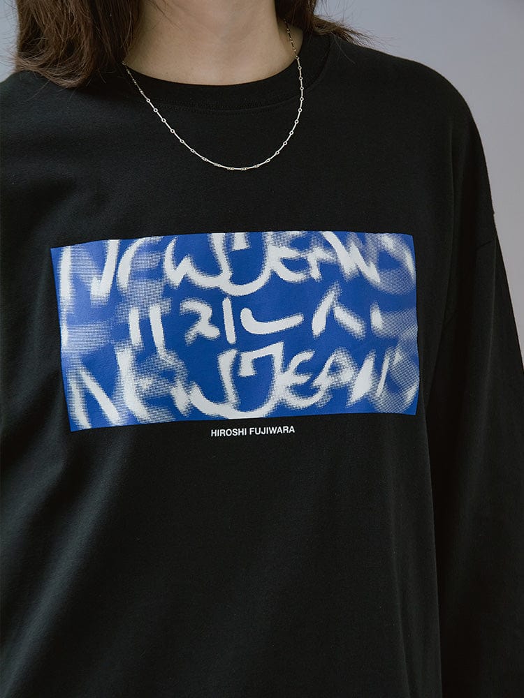 NewJeans APPERAL NewJeans X Hiroshi Fujiwara 꼴레 긴소매 티셔츠 ver.1